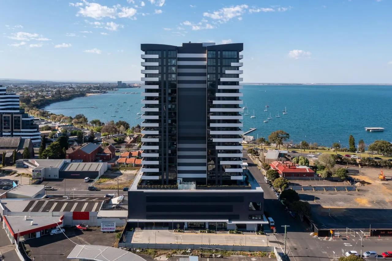2-BR Penthouse Geelong CBD w/ Ocean & City Views 7