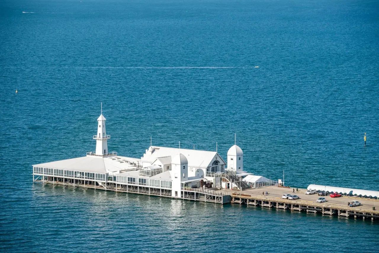 2-BR Penthouse Geelong CBD w/ Ocean & City Views 8