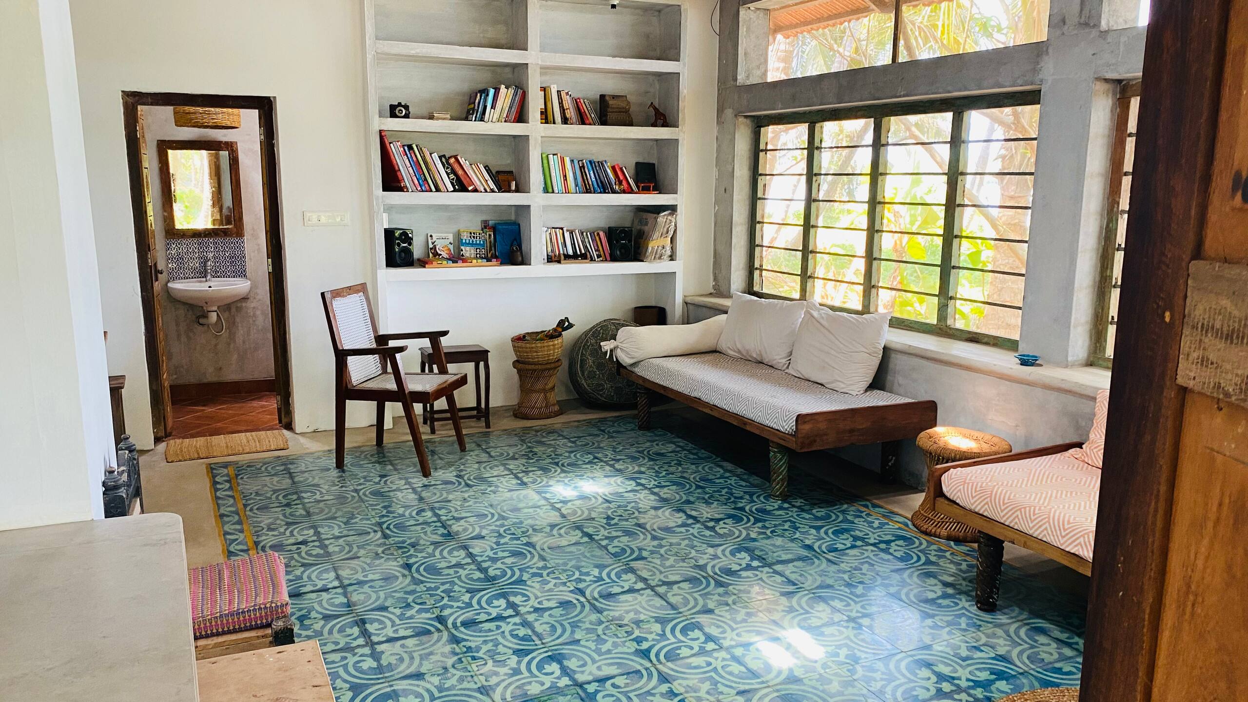 The Peacock House - Island Retreat 2