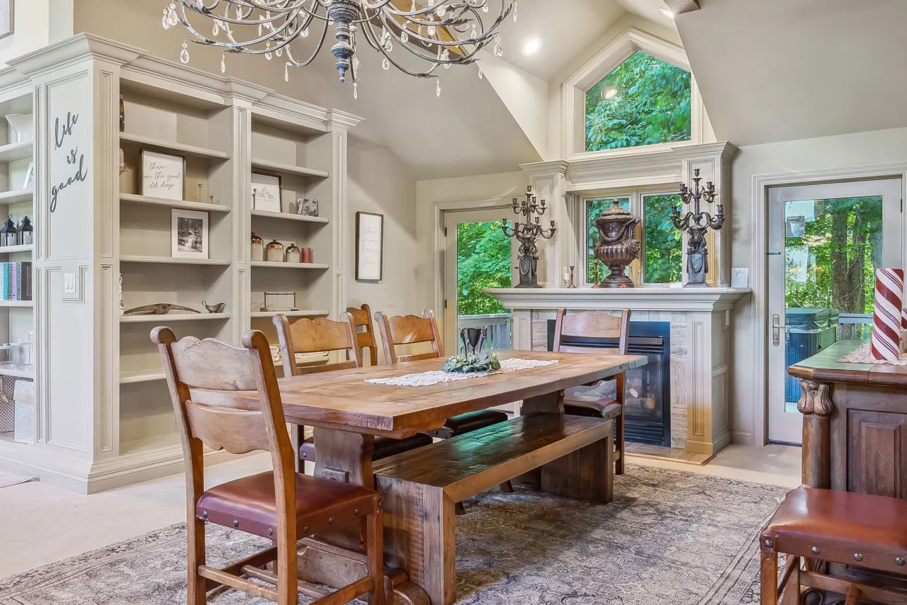 Hocking Hills: Daisy Glen Retreat 20