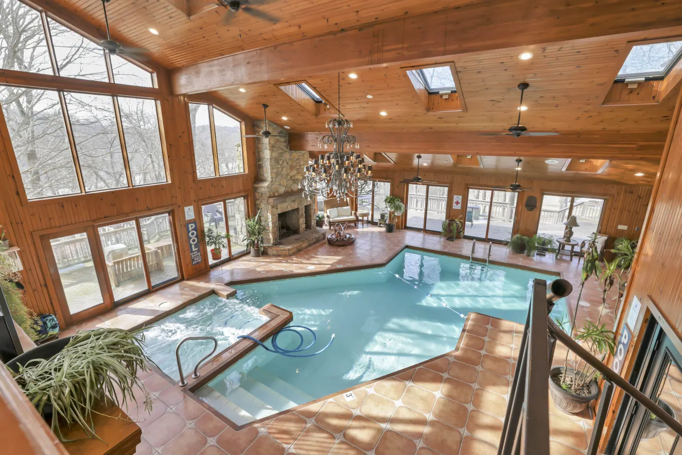 Hocking Hills: Daisy Glen Retreat — photo 3