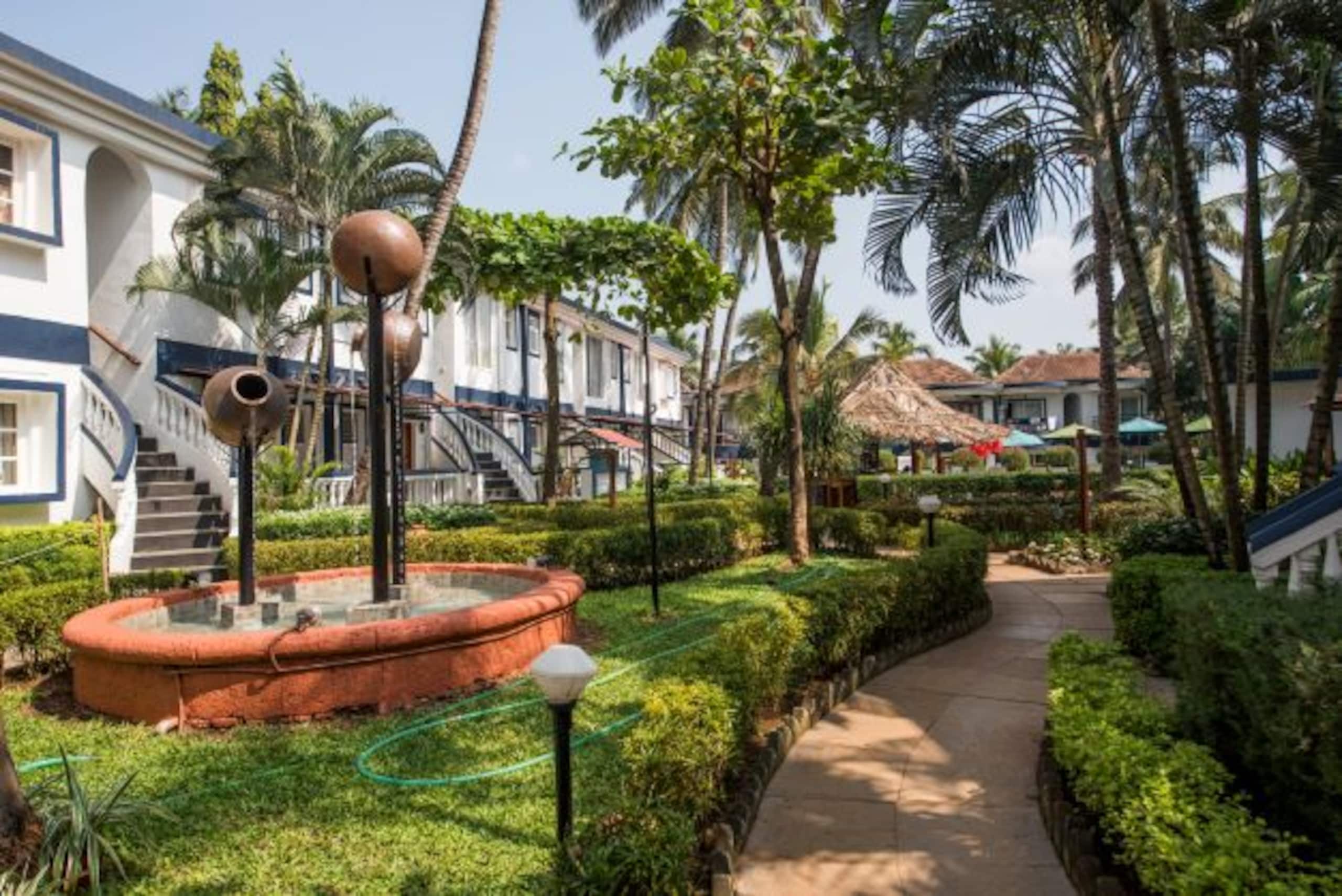 Pool View Studio Apt in Candolim Beach Resort 9