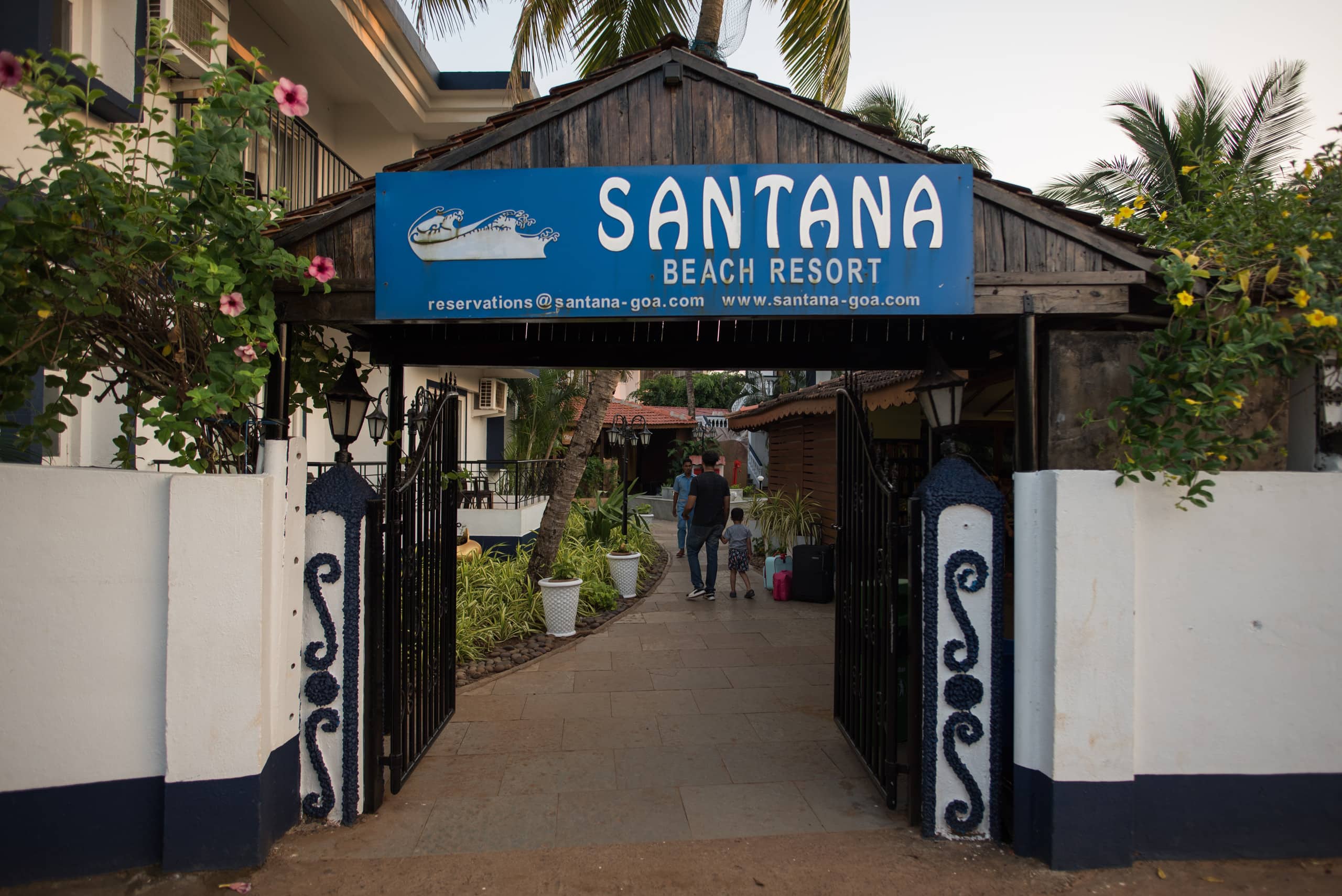Pool View Studio Apt in Candolim Beach Resort 20
