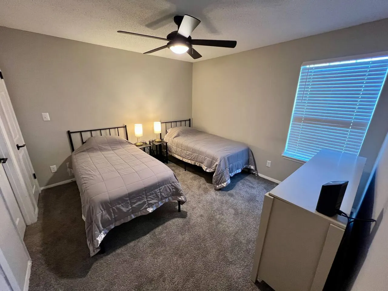 12 Beds 6 Bathrooms 3 Apartments 10
