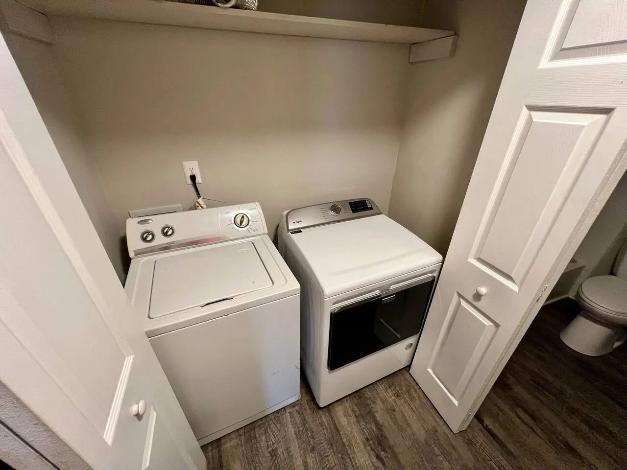 12 Beds 6 Bathrooms 3 Apartments 14