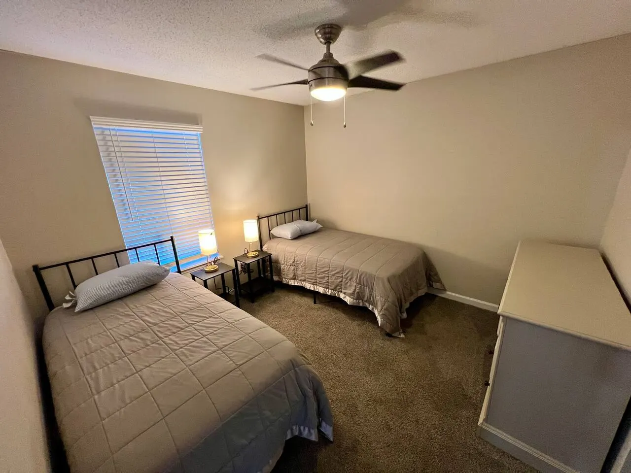 12 Beds 6 Bathrooms 3 Apartments 17
