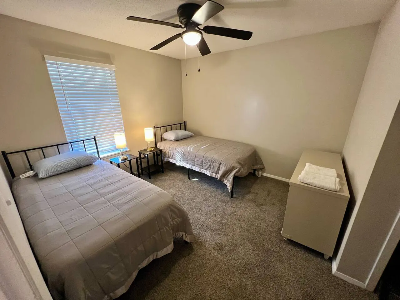 12 Beds 6 Bathrooms 3 Apartments 18