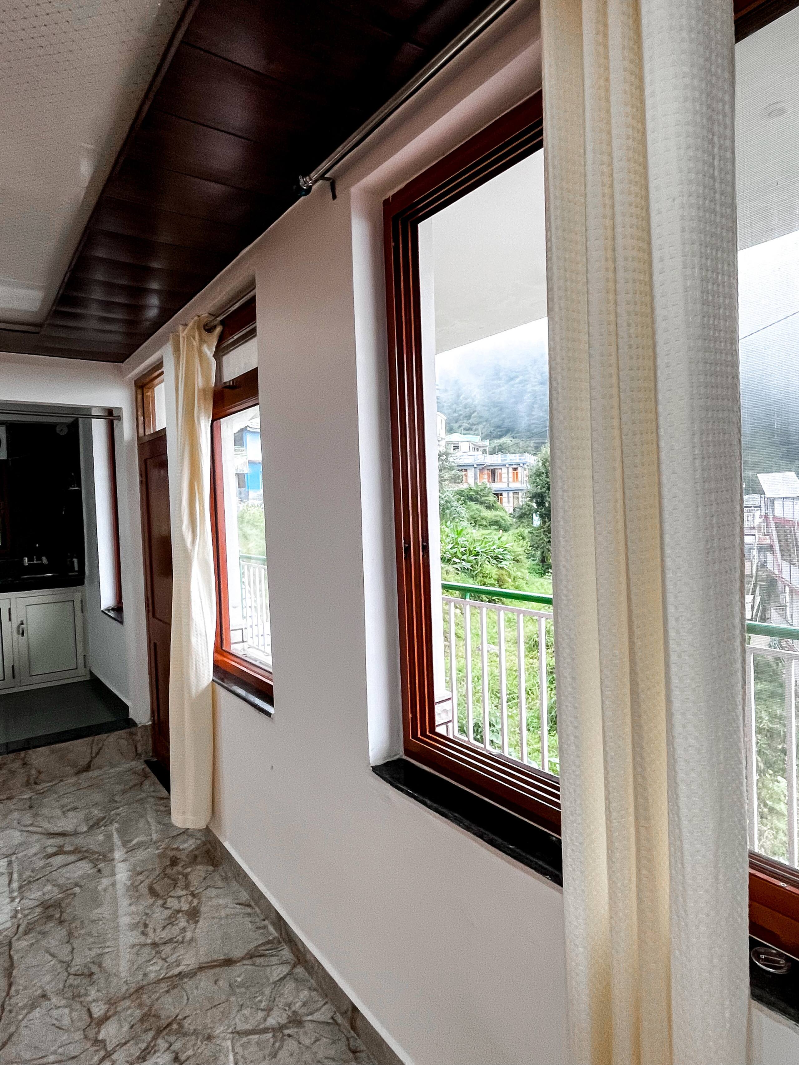 Home in Dharamkot | Yutori Stays 21