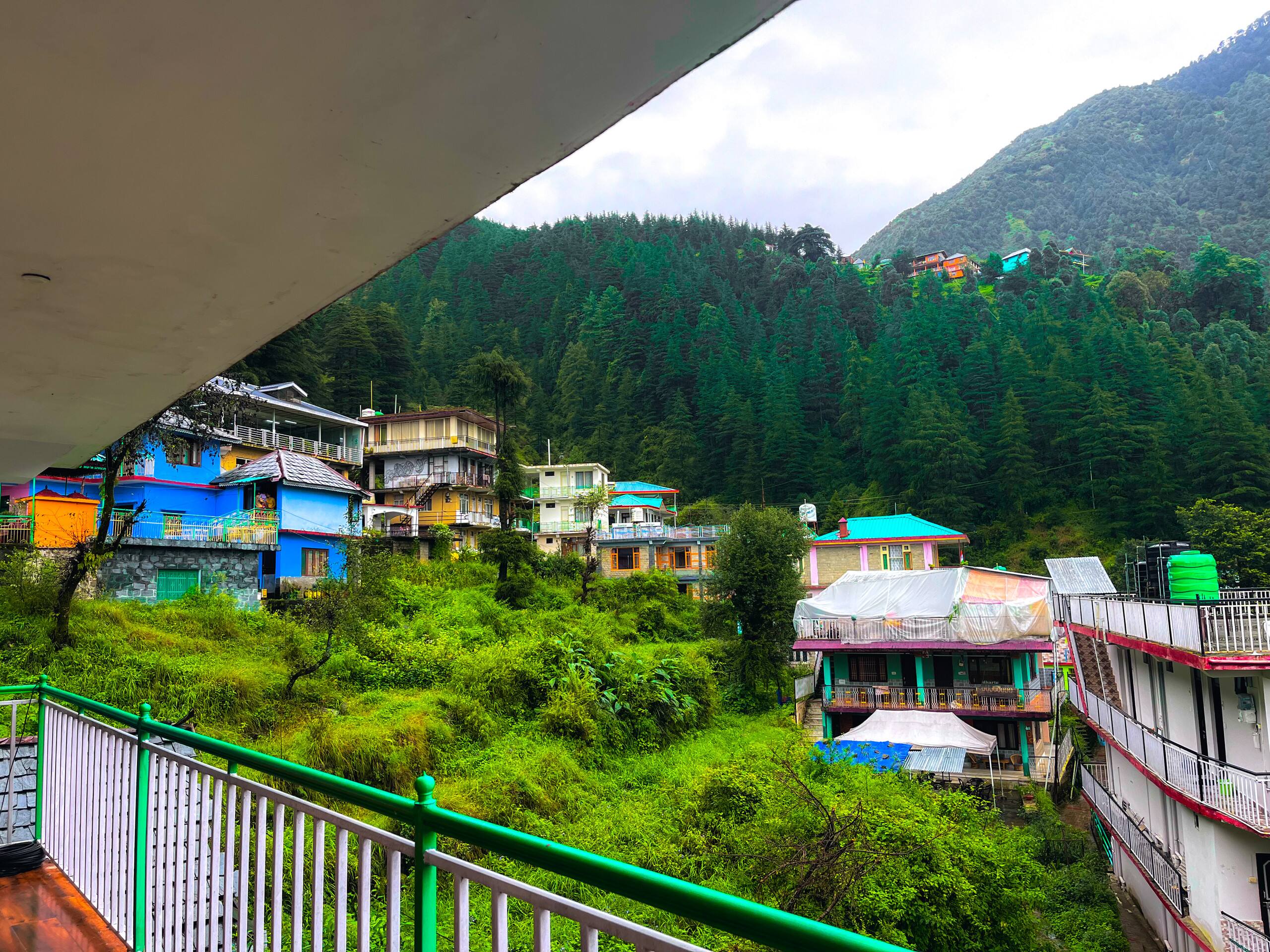 Home in Dharamkot | Yutori Stays 19