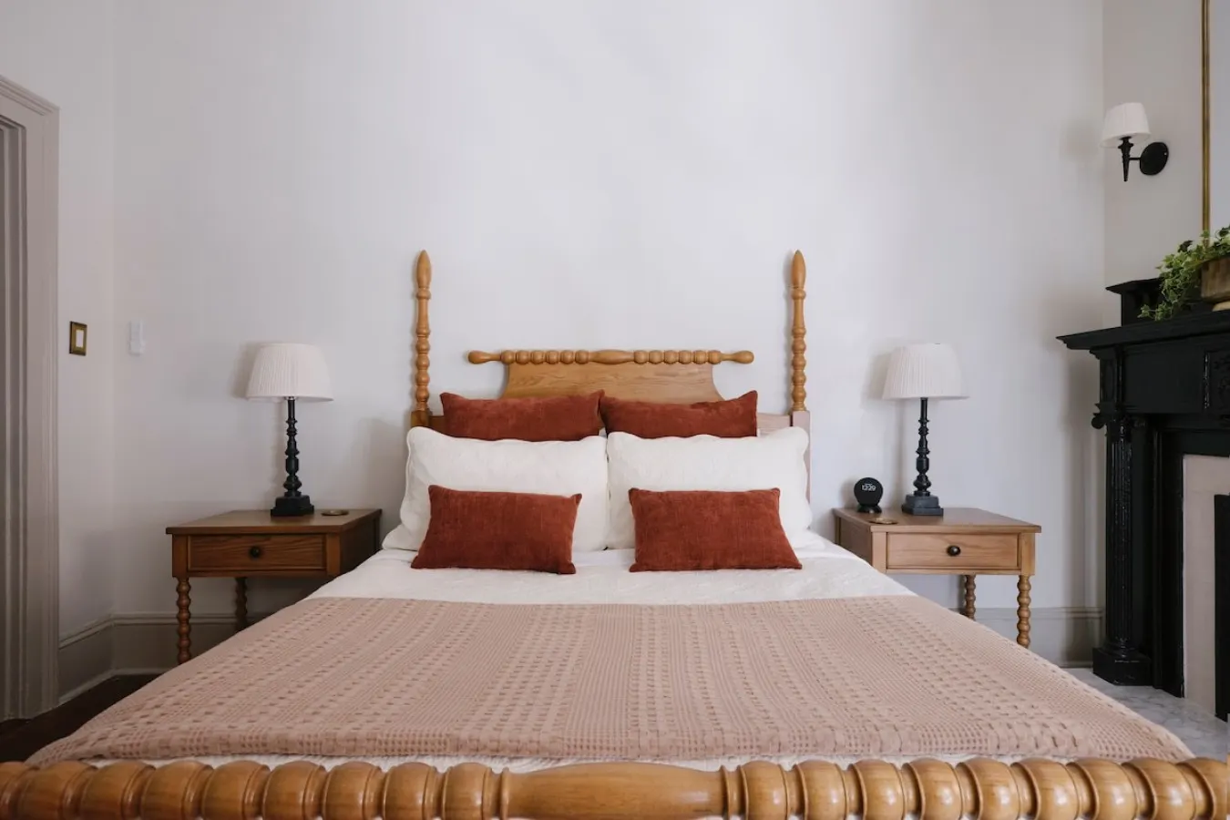 Comfortable Escape 2 Bed in Historic Downtown Savannah 9