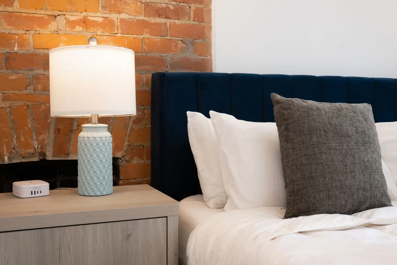 Washington Park 2BR w Parking - Walk to All 11
