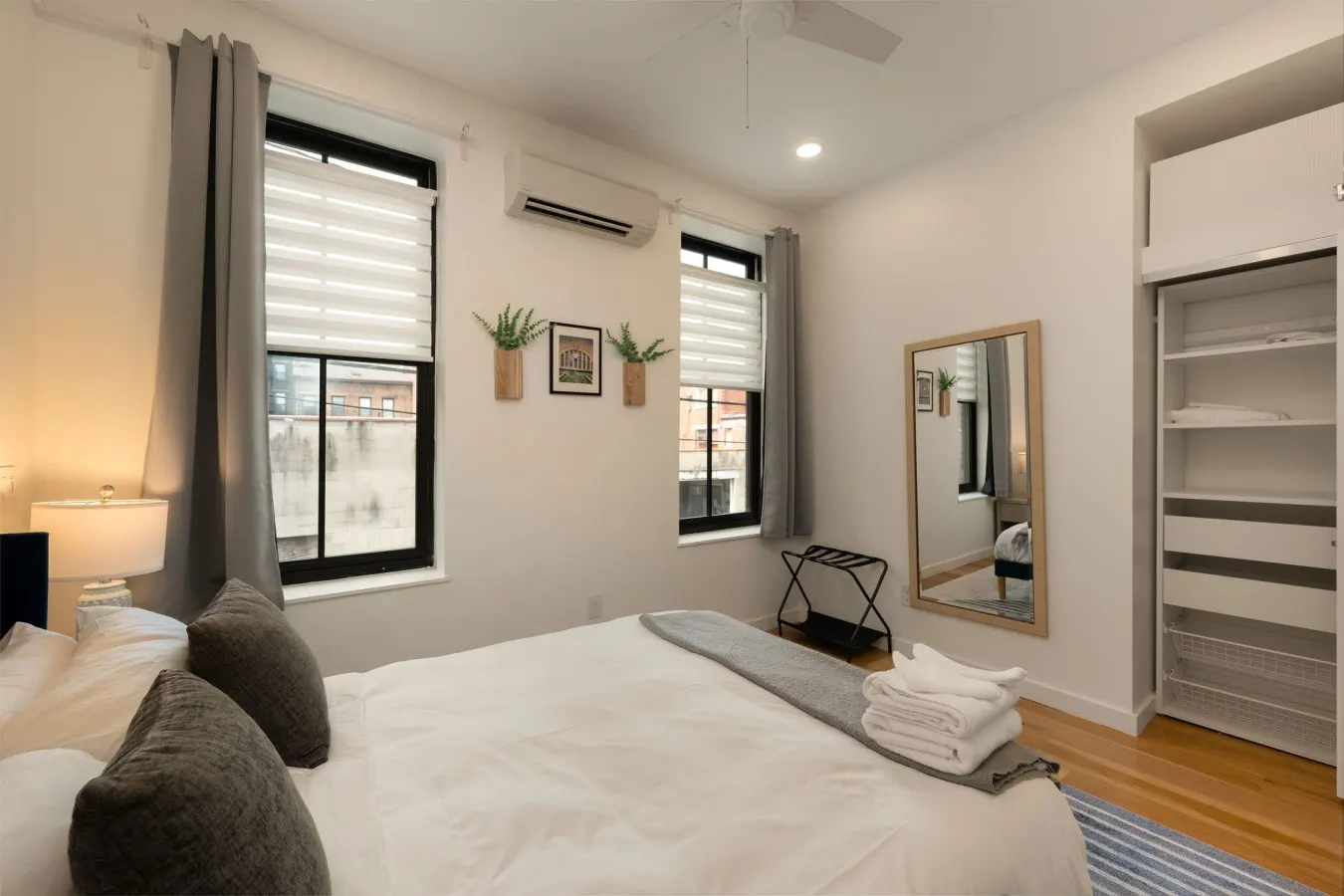 Washington Park 2BR w Parking - Walk to All 18