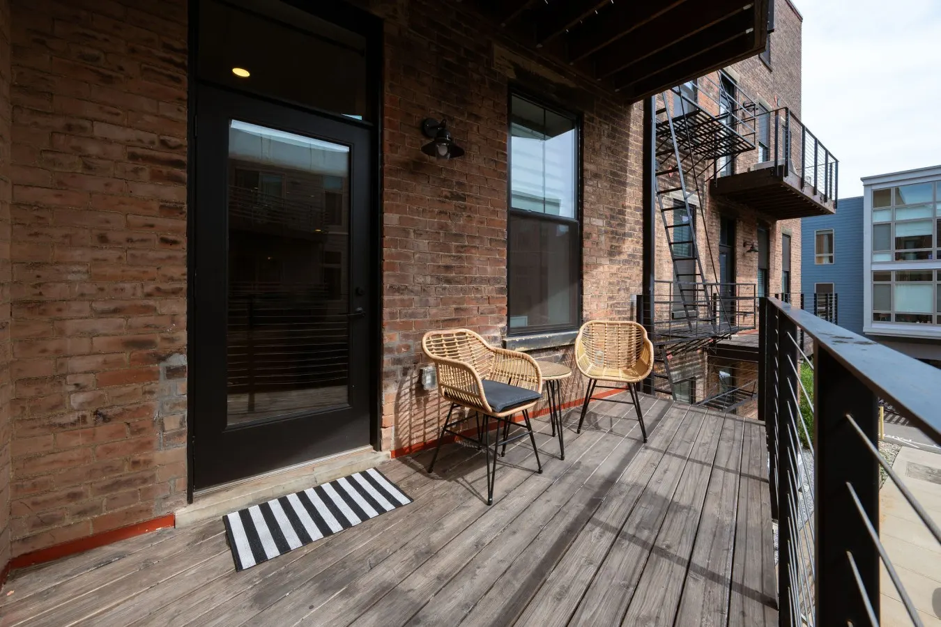 Washington Park 2BR w Parking - Walk to All 5