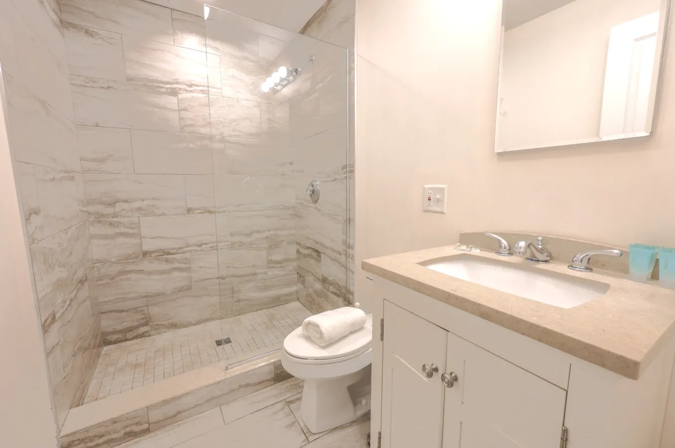 Boston Fidi Studio Laundry in Building Fast Wifi 6
