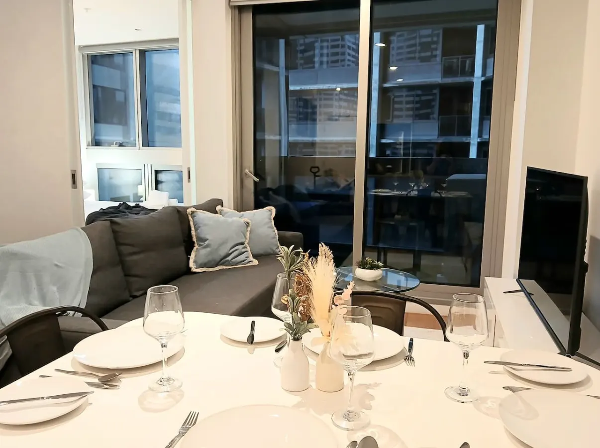 City Duo Stays – Two Apts - One Prime Location 12
