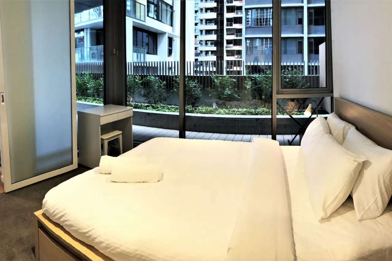 City Duo Stays – Two Apts - One Prime Location 3