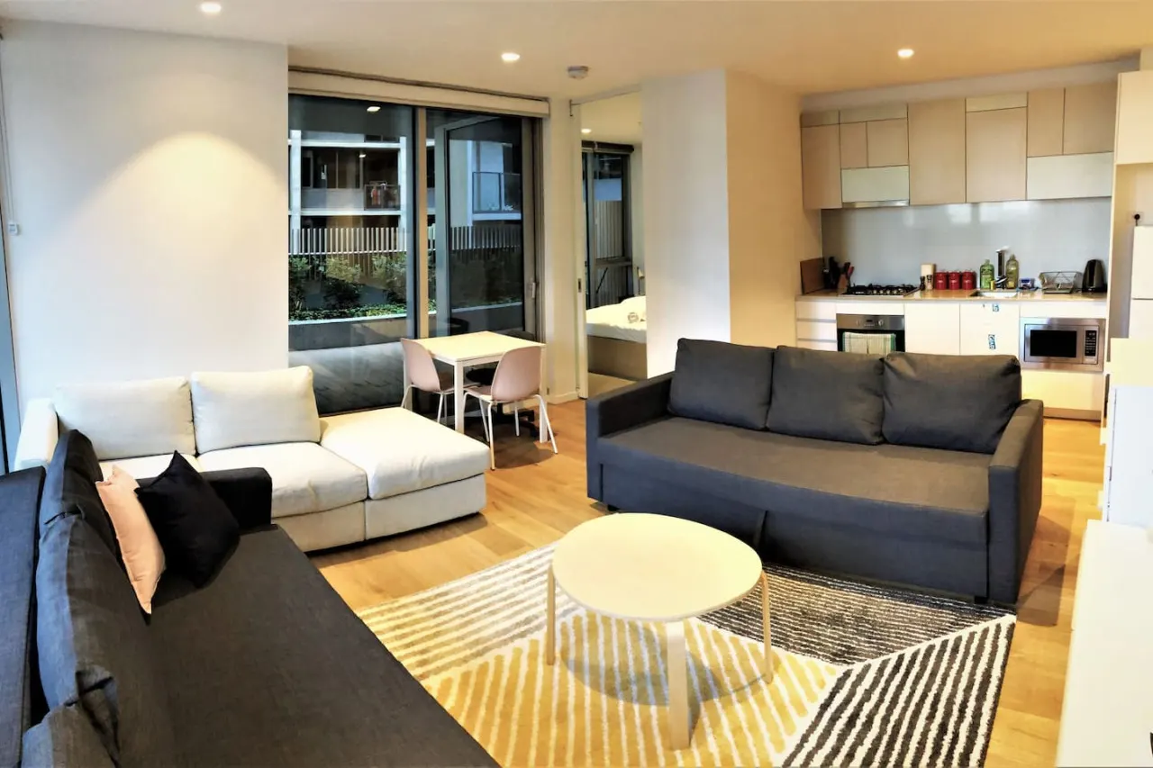 City Duo Stays – Two Apts - One Prime Location 7