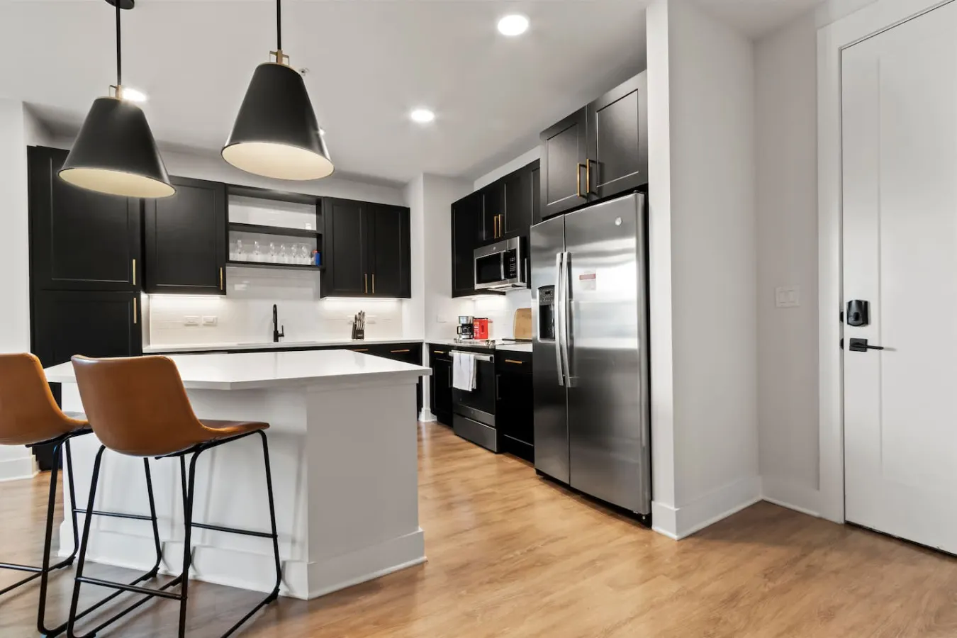The Spacious 1BD A+ | Close to Raymond James Stadium — photo 5