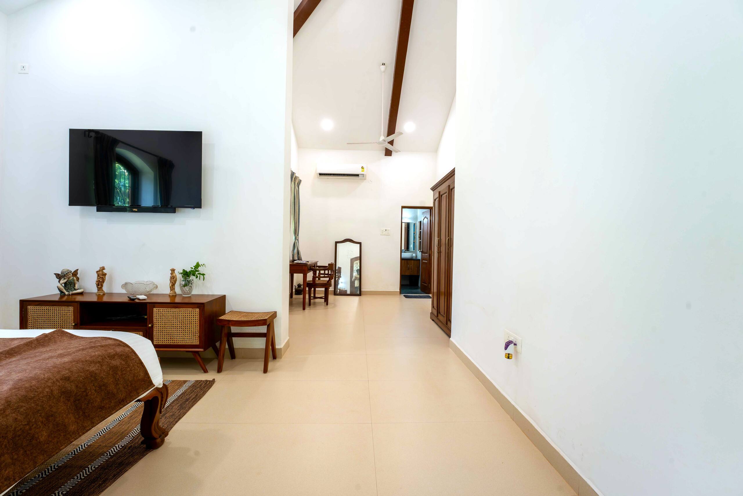The Solara House | 3BR Private Villa in Candolim 33