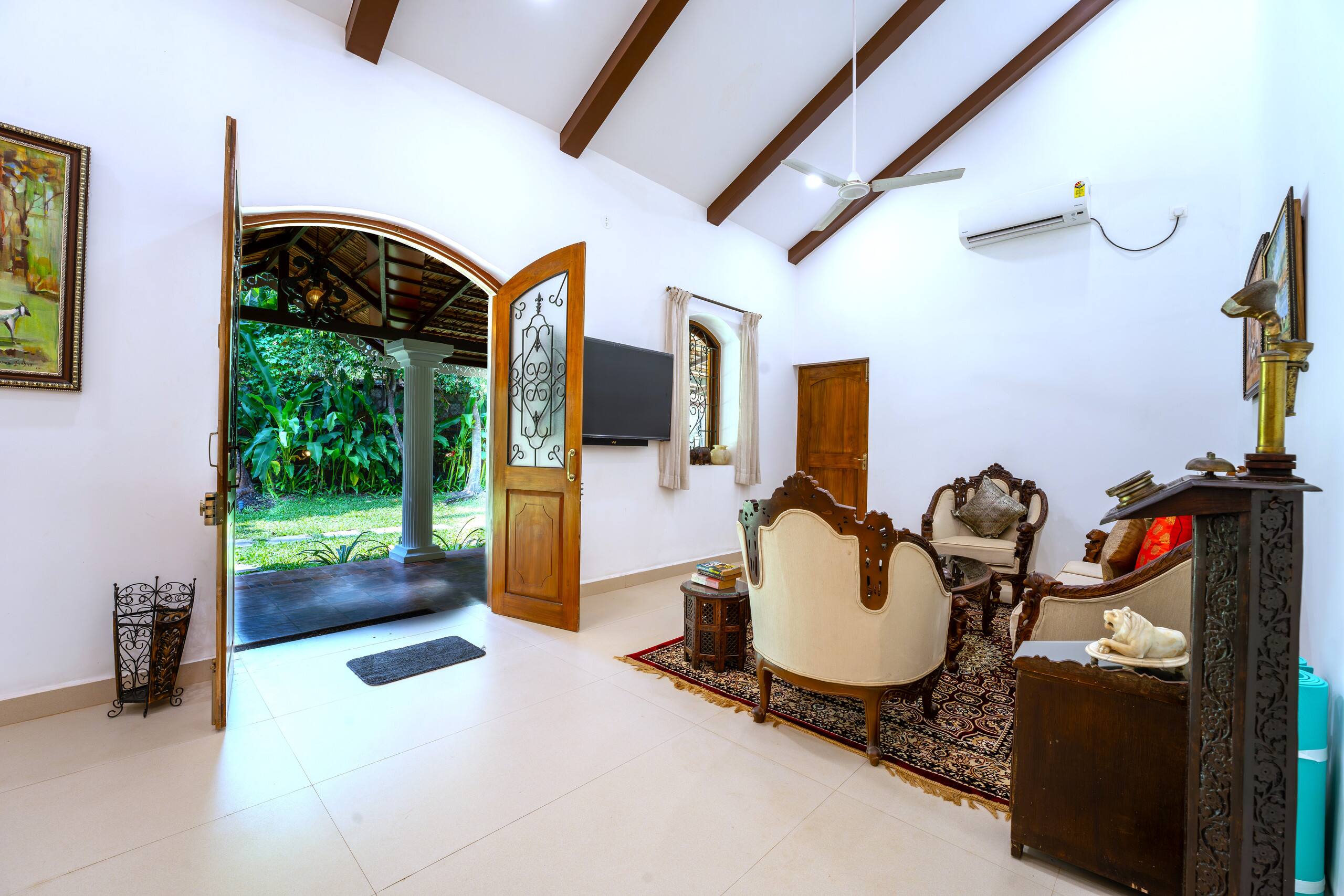 The Solara House | 3BR Private Villa in Candolim 12
