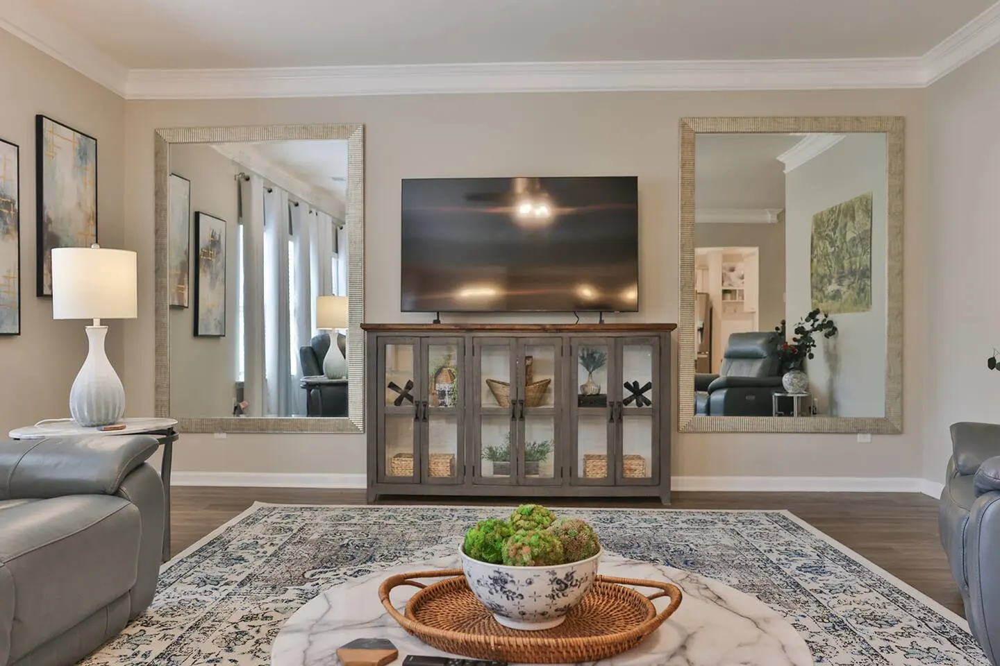 Lincoln Luxury! 5BR w/2 Kings with boat parking! 10