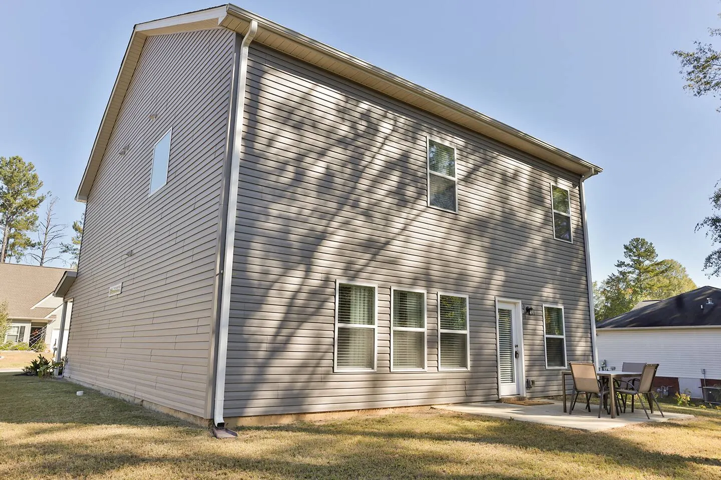 Lincoln Luxury! 5BR w/2 Kings with boat parking! — photo 4
