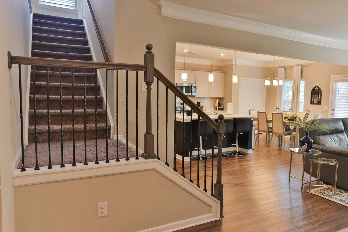 Lincoln Luxury! 5BR w/2 Kings with boat parking! 8