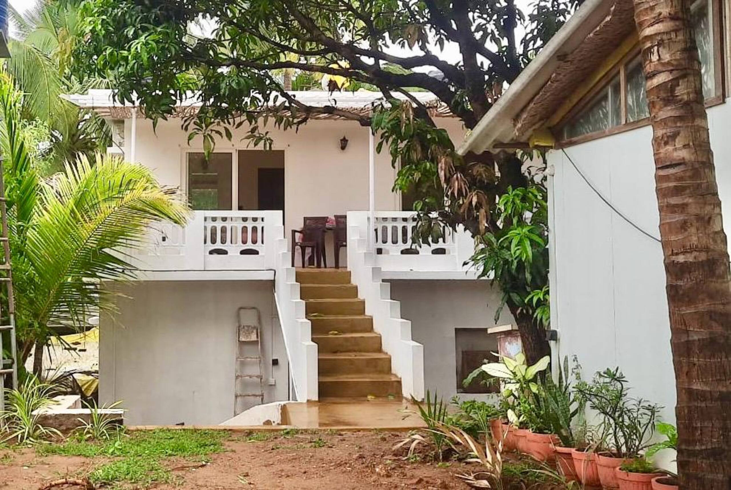 The Villa Mirage on Galgibagh. 1
