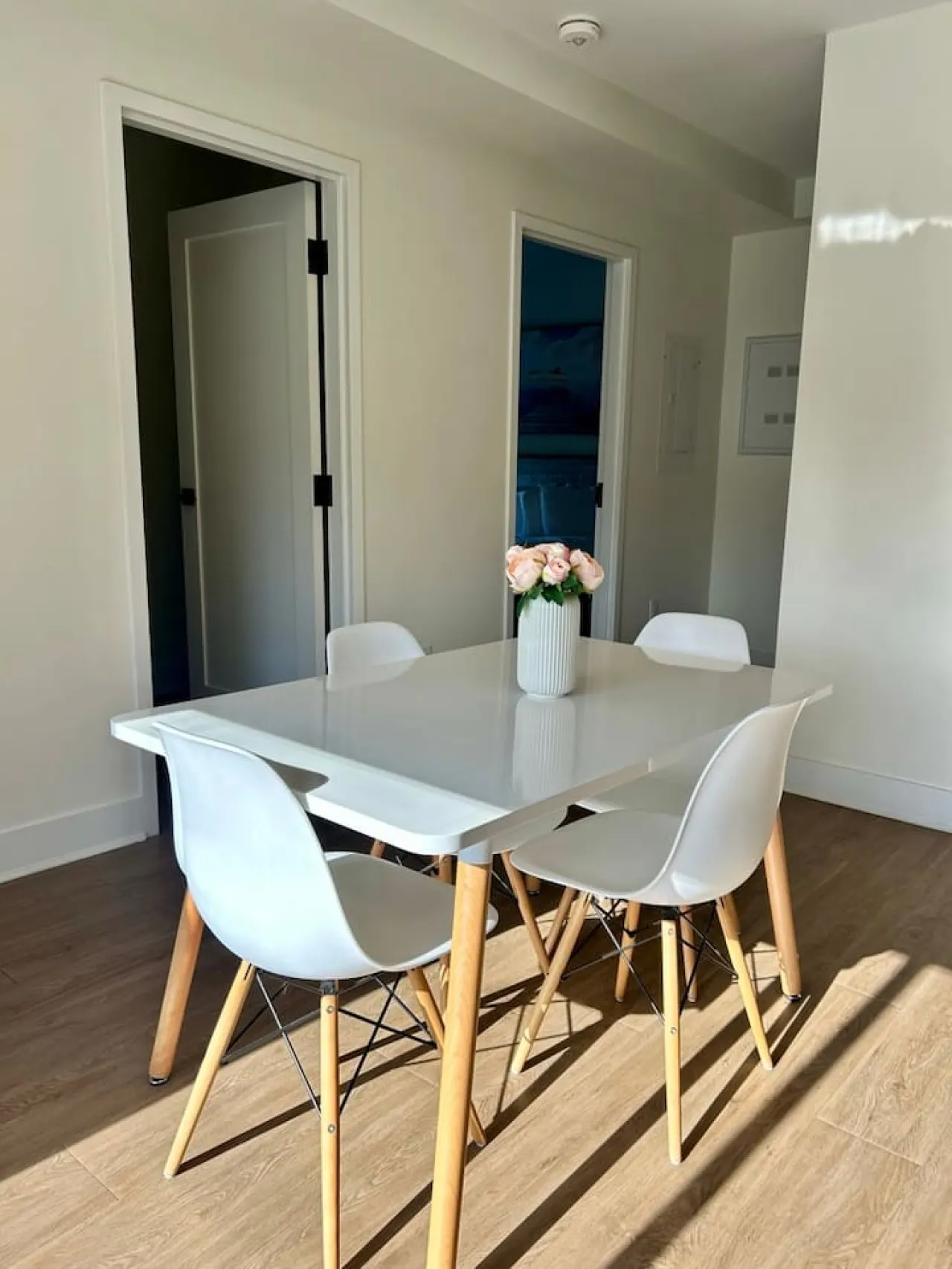 The Lakeshore 302: Luxury Condo Main St Near Beach 6