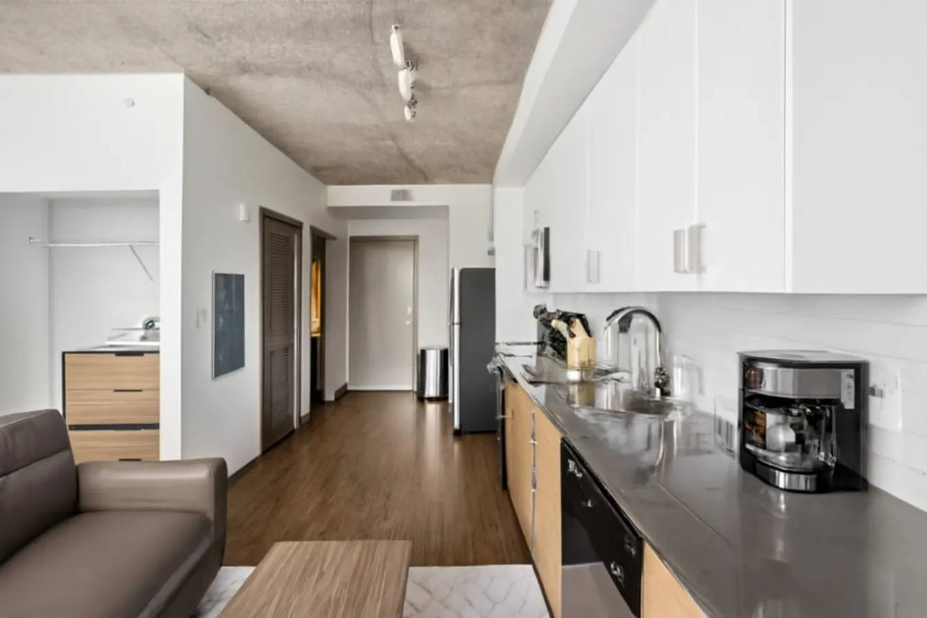 Best Kept Secret: Cozy Studio in Prime Location P3 14