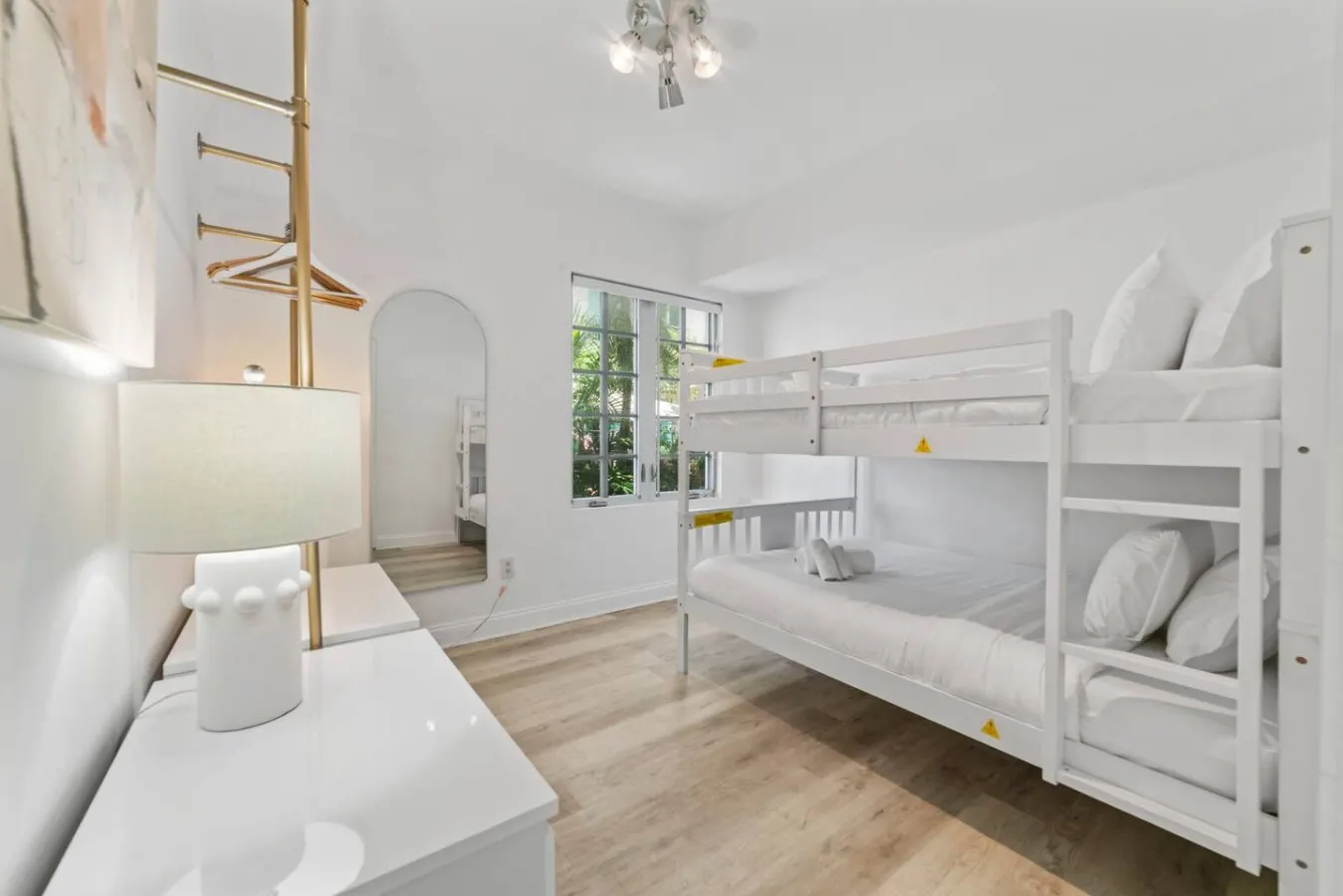Iconic Ocean Drive Retreat Steps to the Beach 14