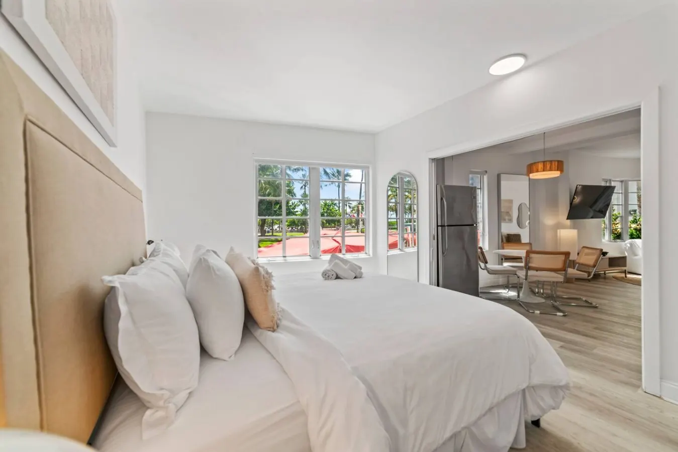 Iconic Ocean Drive Retreat | Steps to the Beach — photo 4