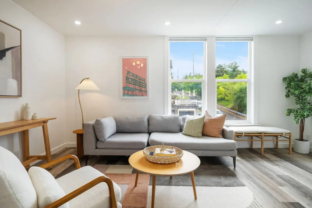 Modern 1BD Apt–Perfect Location!
