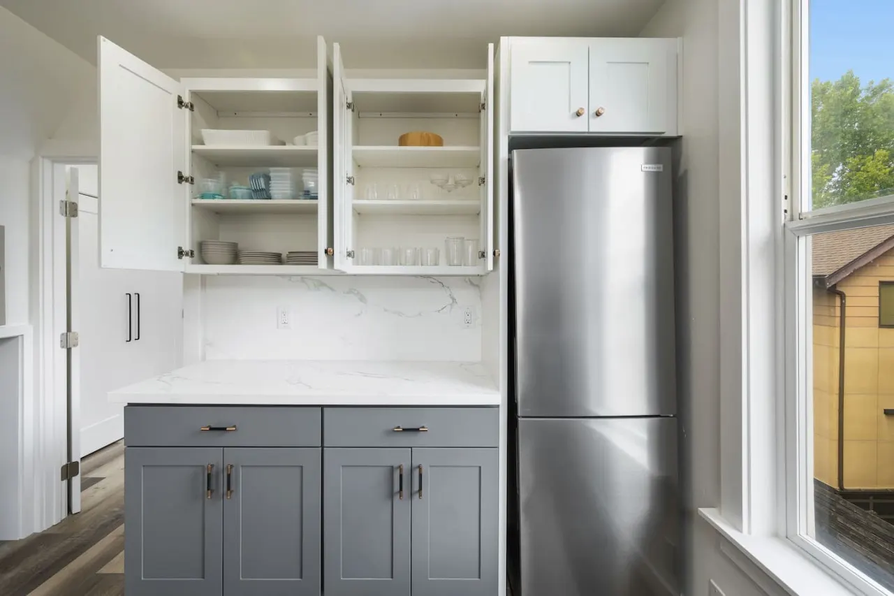 Modern 1BD Apt–Perfect Location! 16