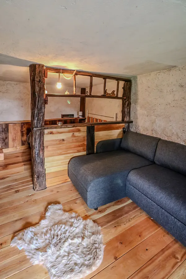 Chalet di montagna in pietra - Val di Chy 6