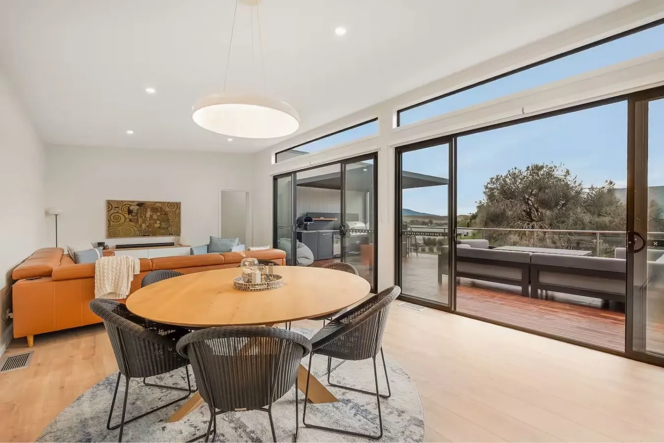 Beachfront, Luxury, Family Home in Opossum Bay 19