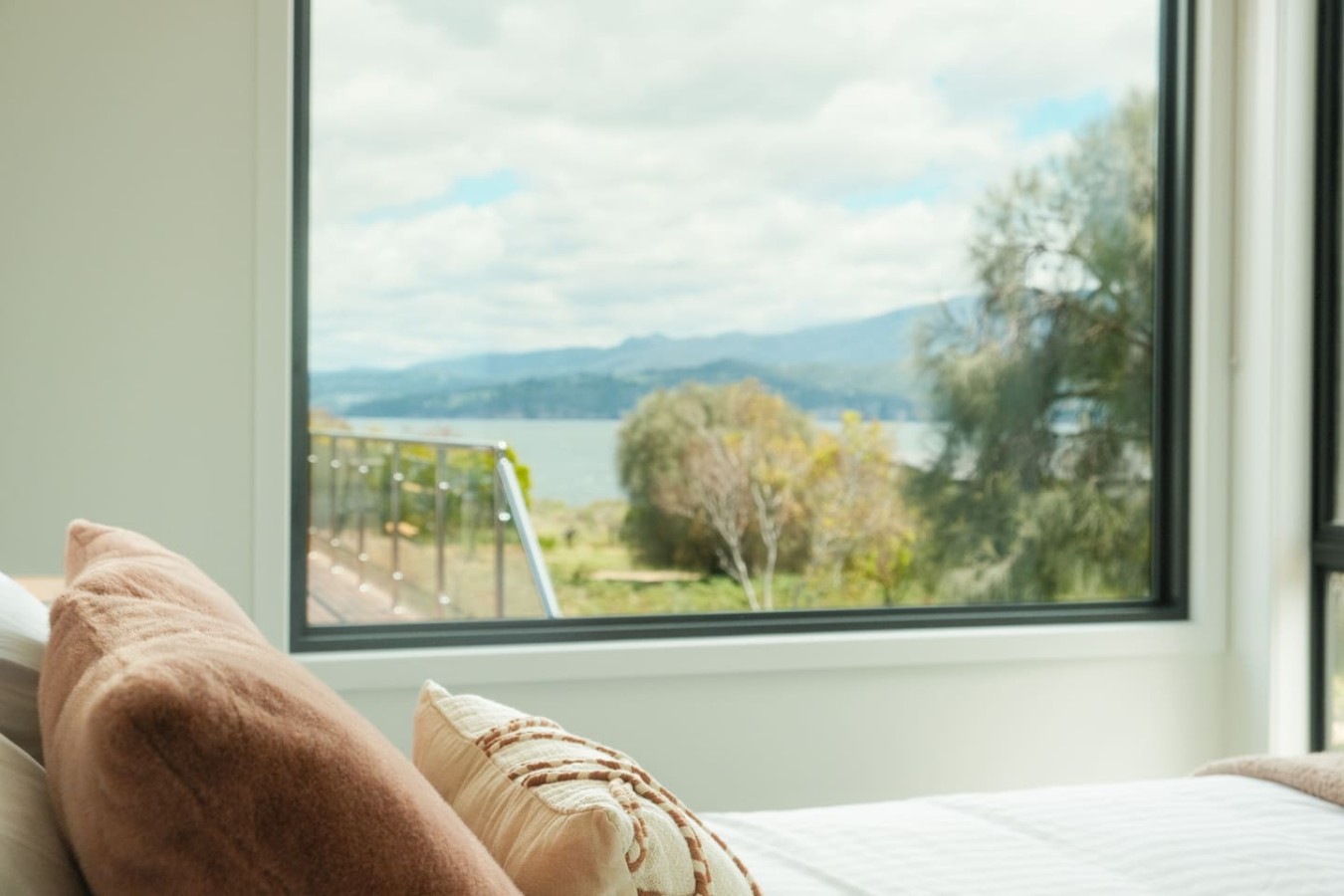 Beachfront, Luxury, Family Home in Opossum Bay — photo 5