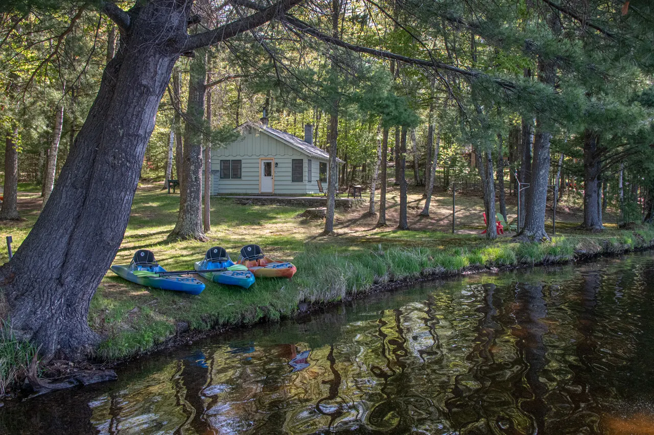 Seasonal Lakeside Cottage