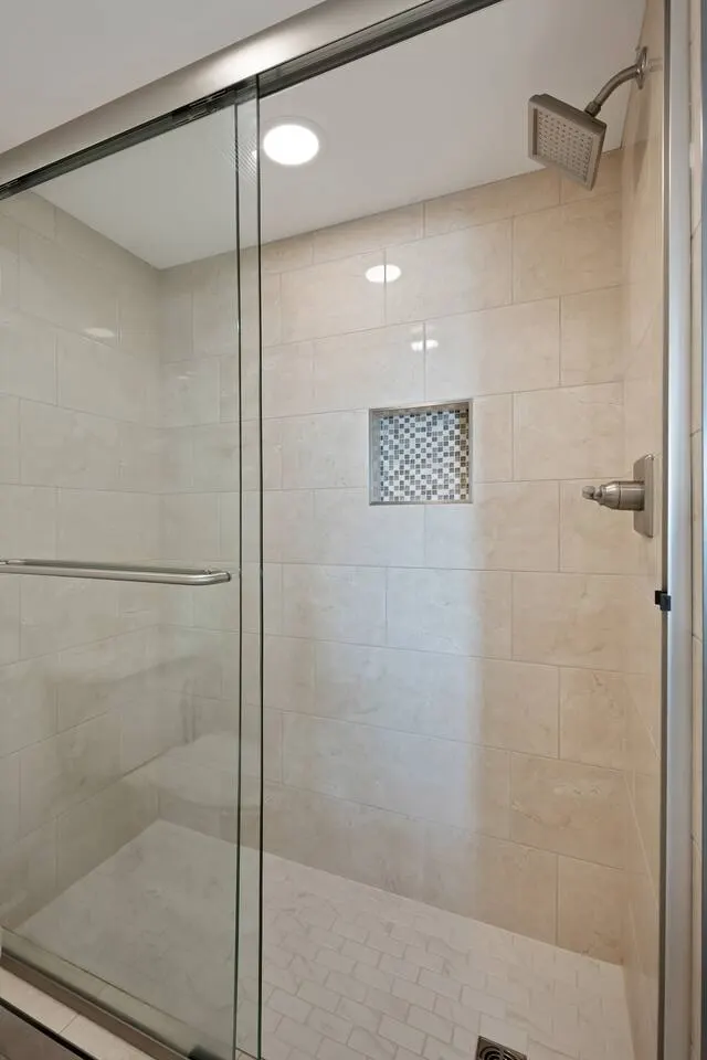 Virginia Beach Oceanfront Condo Pool + Balcony 17