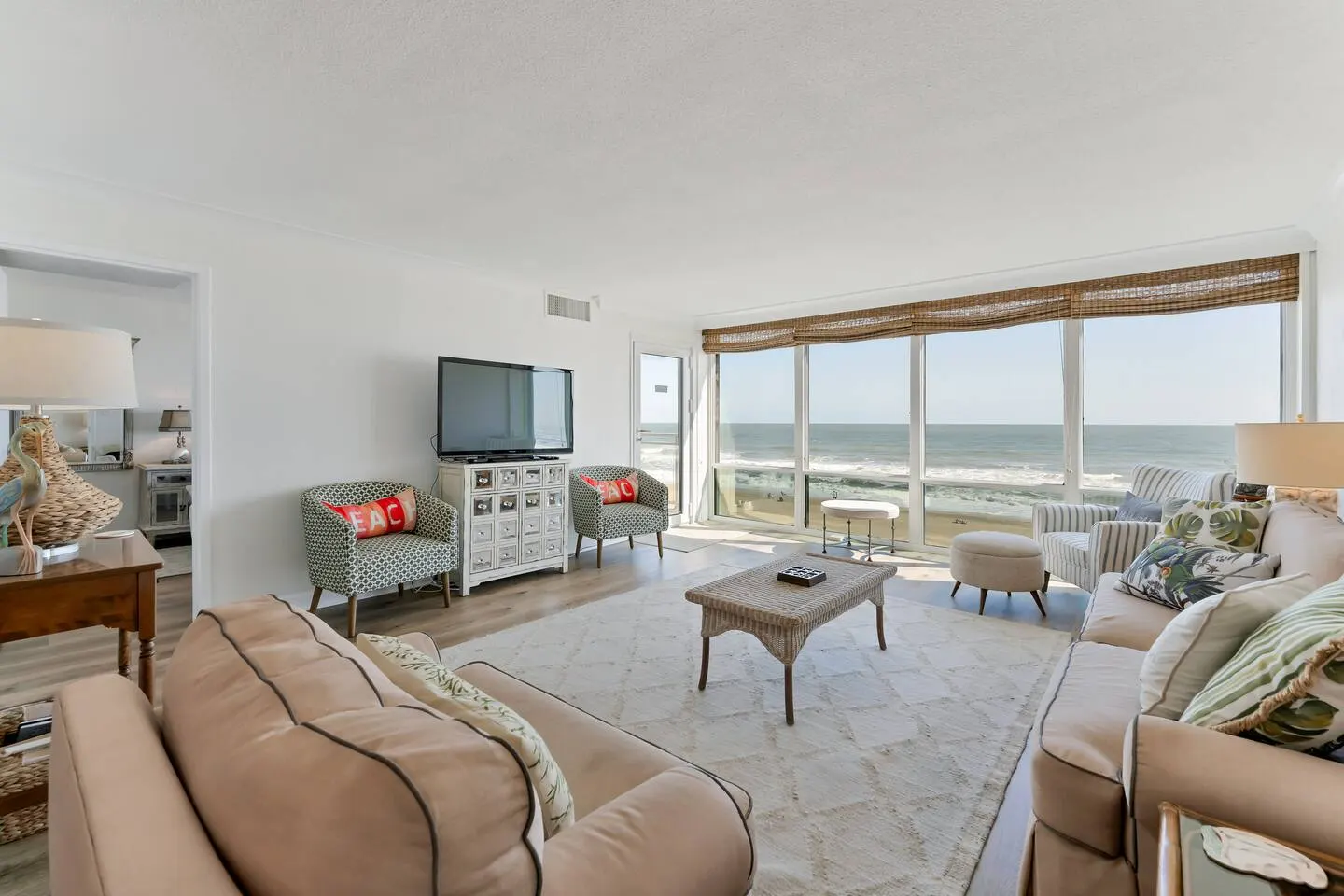 Virginia Beach Oceanfront Condo • Pool + Balcony — photo 3
