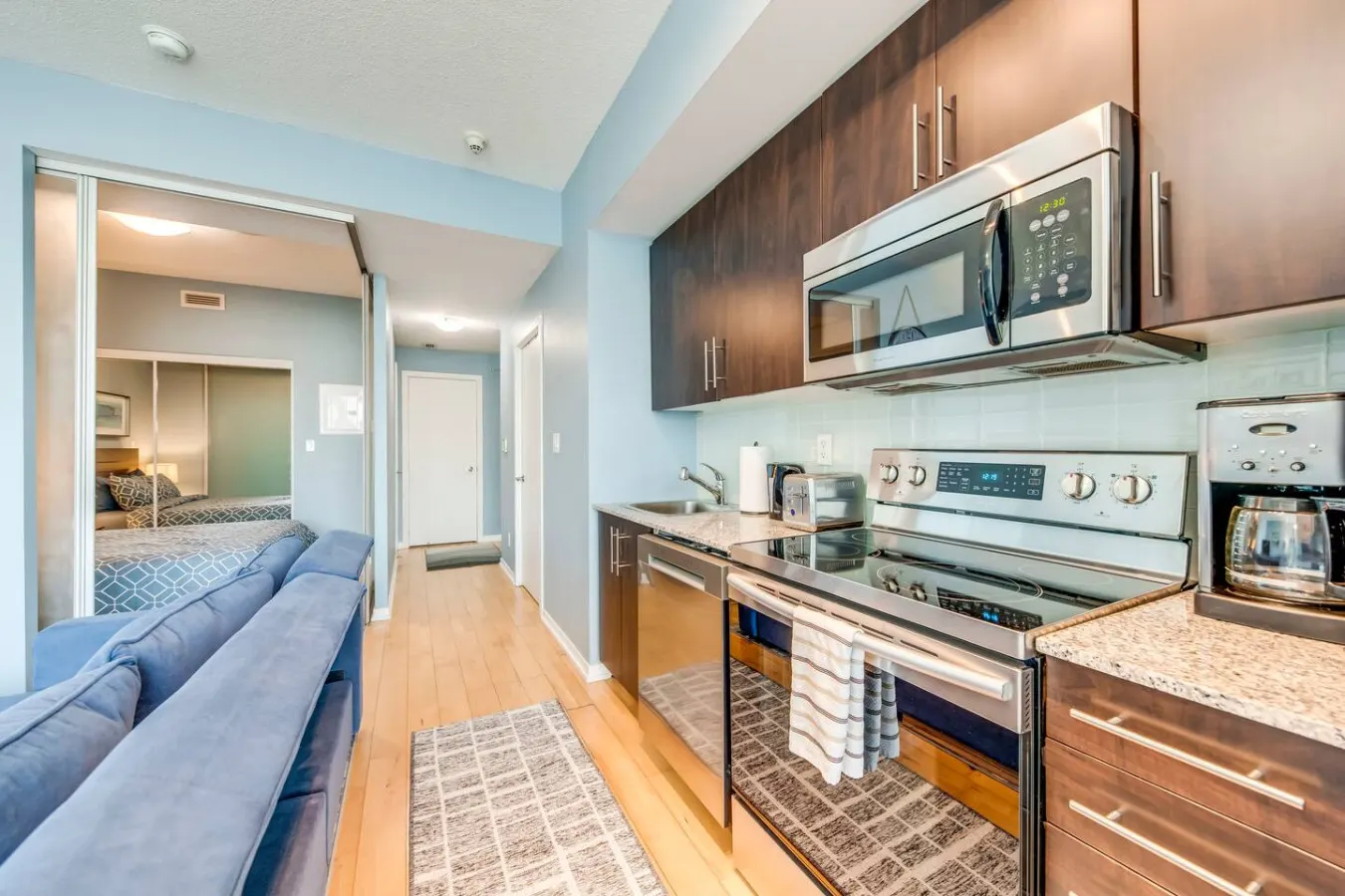 Well-Designed 1BR Balcony Prime Location 11