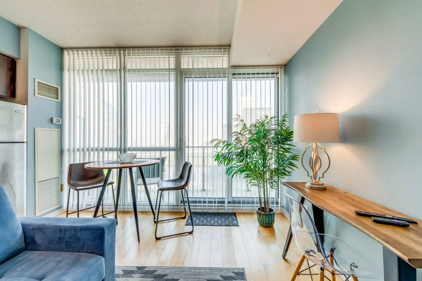 Well-Designed 1BR Balcony Prime Location 17