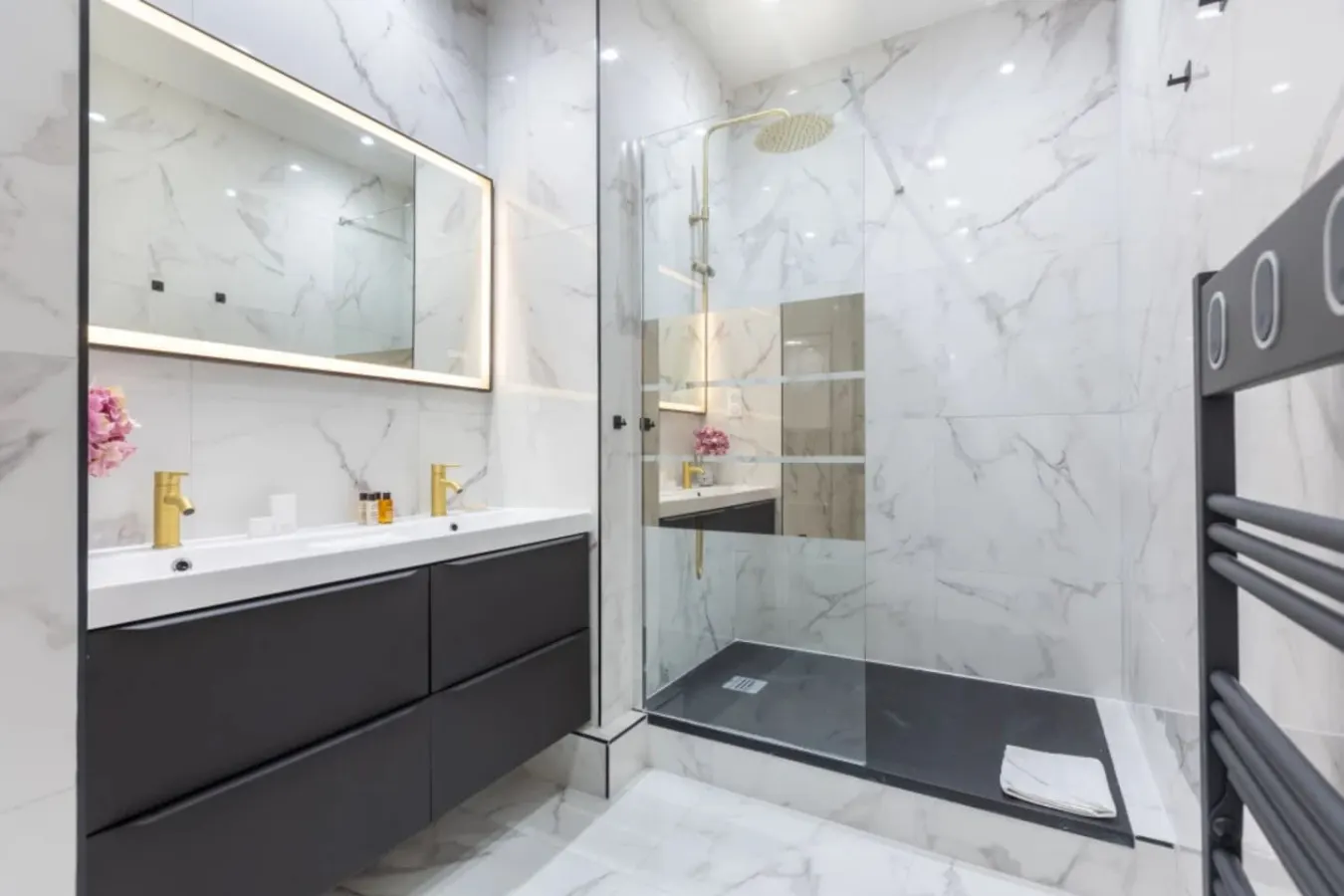 21.#Opera#Louvre#Paris02#2bedrooms#AC 11