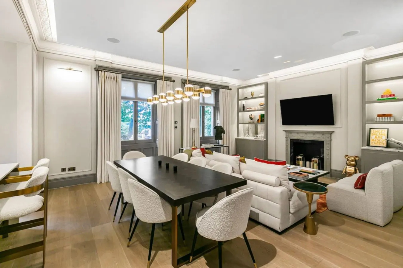 Luxury Holland Park 3-Bed | Four Seasons Mattresses, Central AC & Marble Bathrooms — photo 2