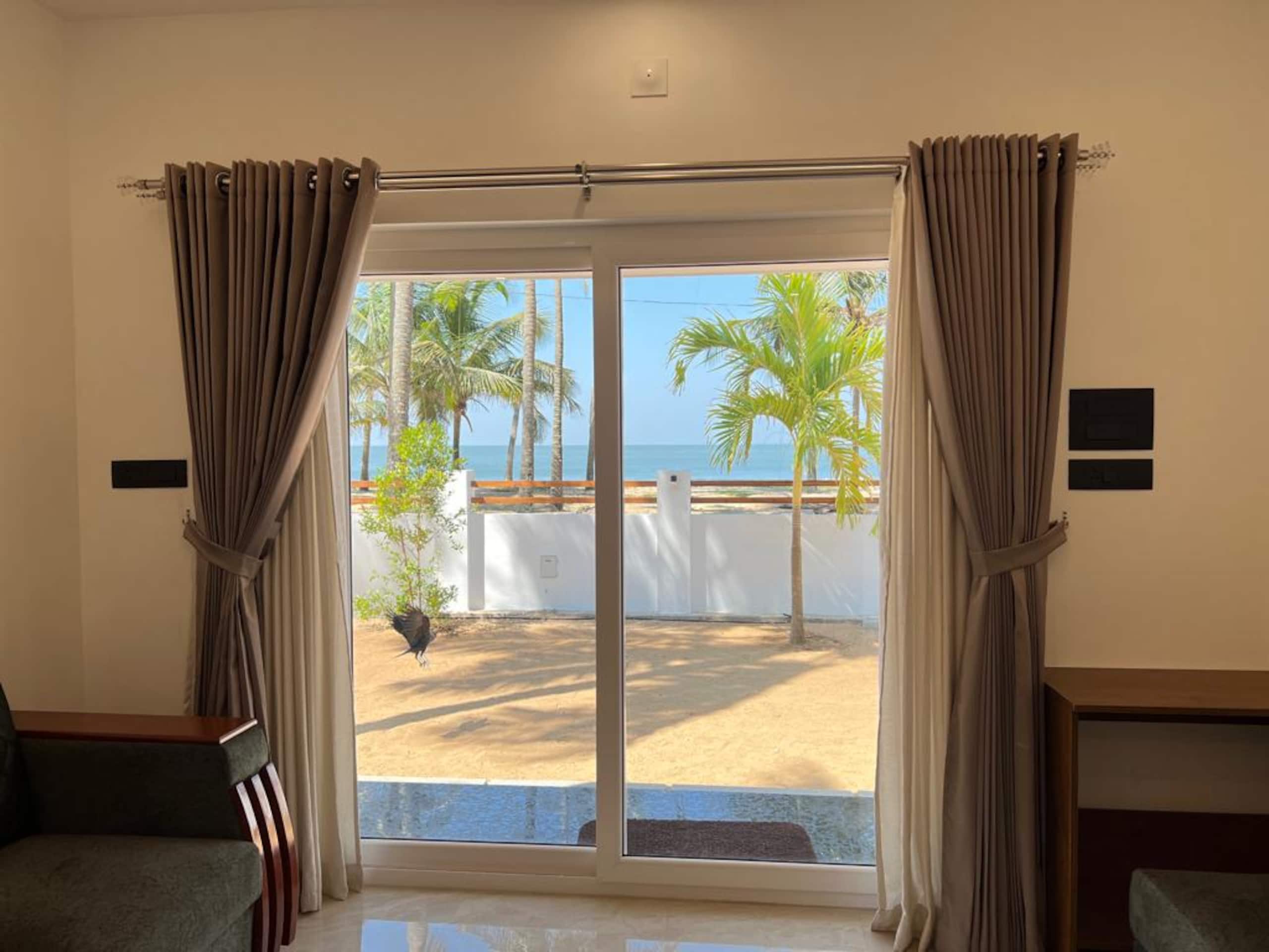 Anchorage - The Beach Villa 1