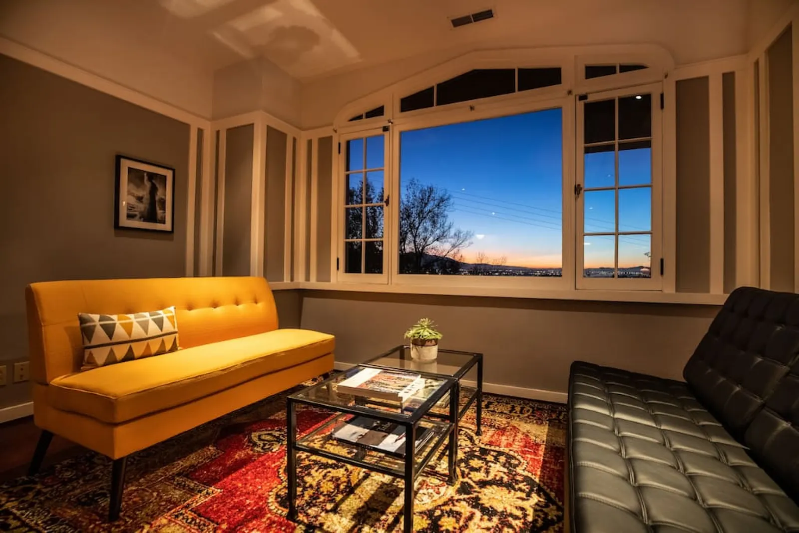 Stunning View, Frank Lloyd Wright Inspired Home! 20