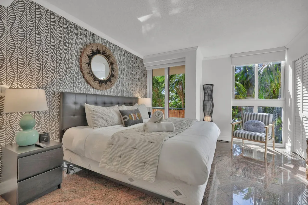 SF Treetop Retreat! Cozy 2 bedroom in Heart of Grove 2