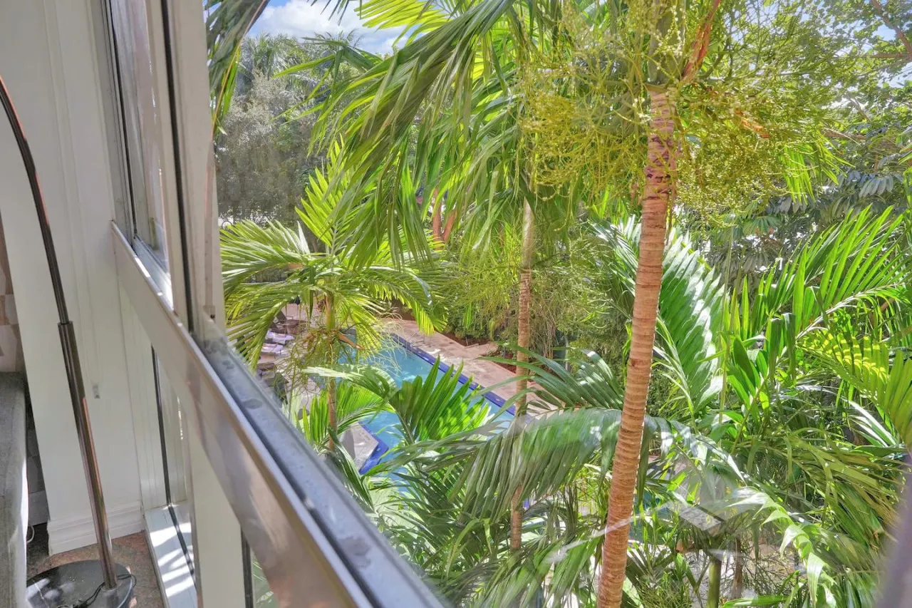 SF Treetop Retreat! Cozy 2 bedroom in Heart of Grove 9