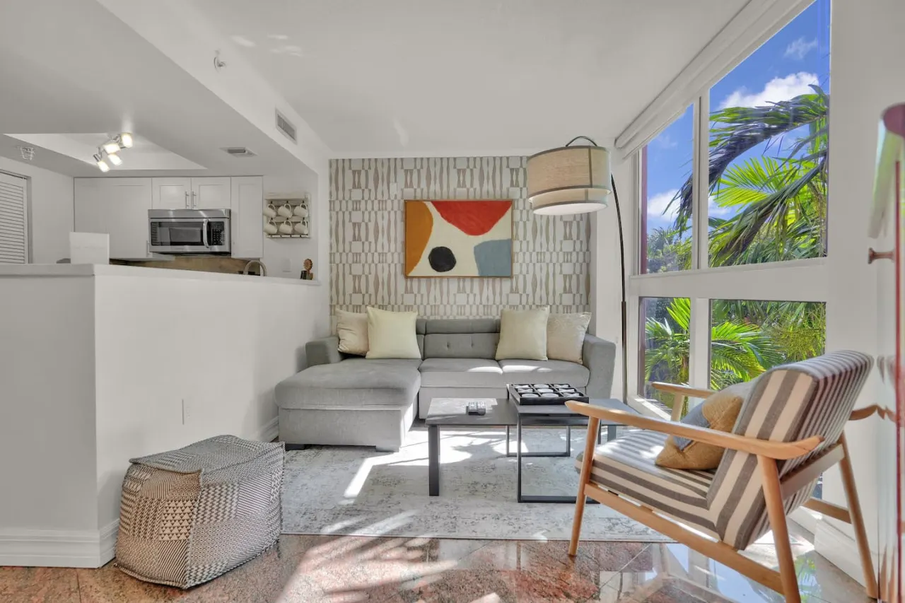SF Treetop Retreat! Cozy 2 bedroom in Heart of Grove 4