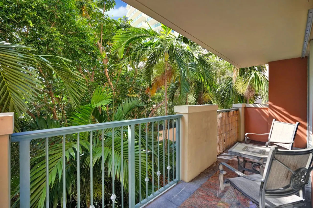 SF Treetop Retreat! Cozy 2 bedroom in Heart of Grove 5